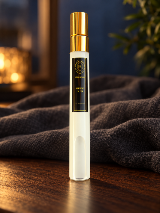 Midnight Blues 10 mL Discovery Room + Linen Mist in a lifestyle setting